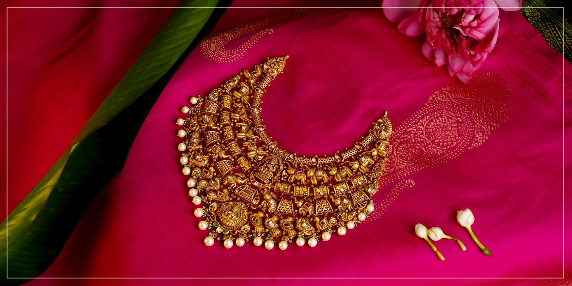 What are the upcoming trends in gold choker necklaces that demand attention