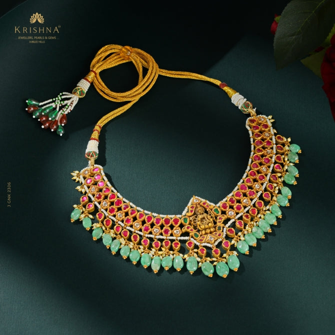 Rizty Gold Kundan Necklace