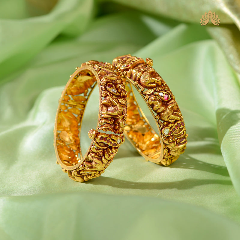 22K Gold Antique Style Bridal Bangles