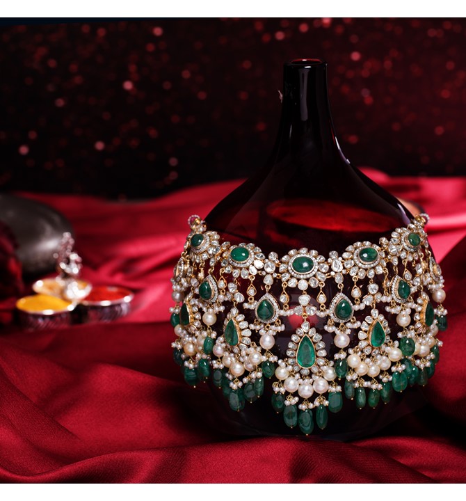 Polki, Emerald Choker Necklace in yellow gold