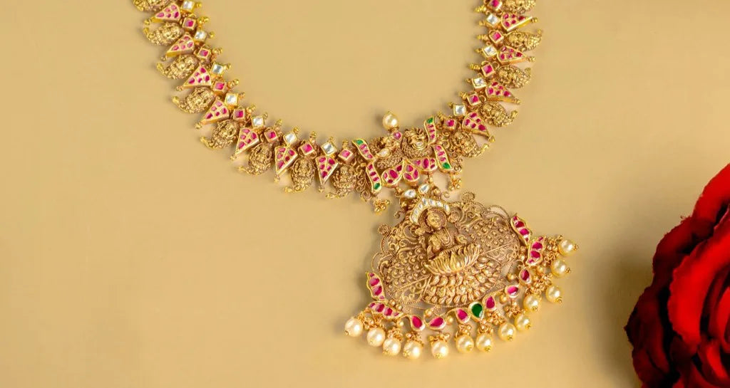 10 different types of short necklace designs every girl should know about