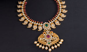 For Your Big Day, We Want You To Look Like A Million Bucks In These Jewellery