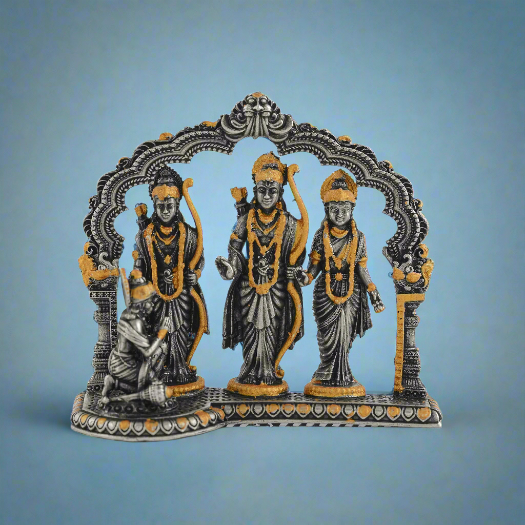 Ram Parivar Idol In Silver With Gold Highlights - Krishna House Of Silver