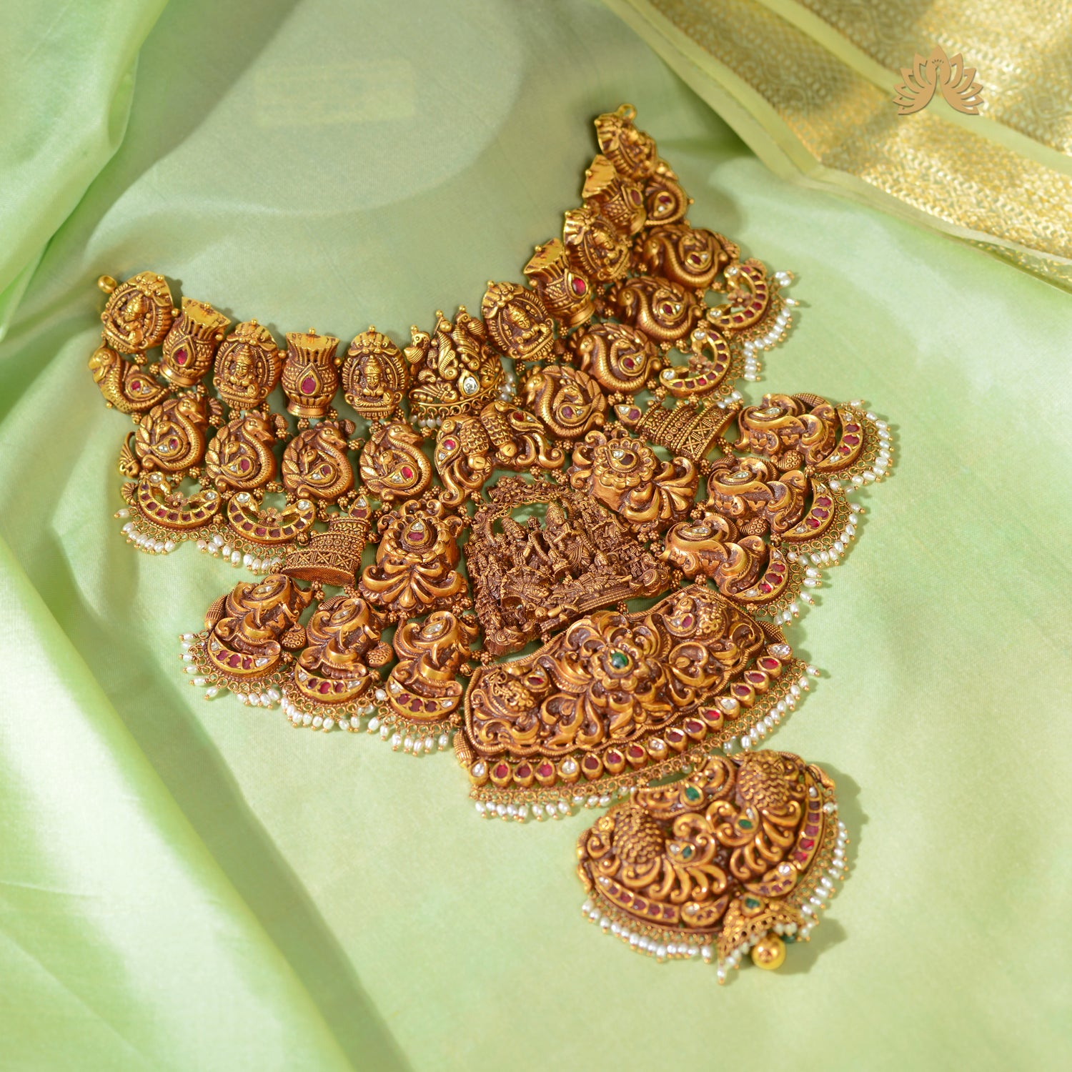 Royal 22K Gold Nakshi Bridal Choker