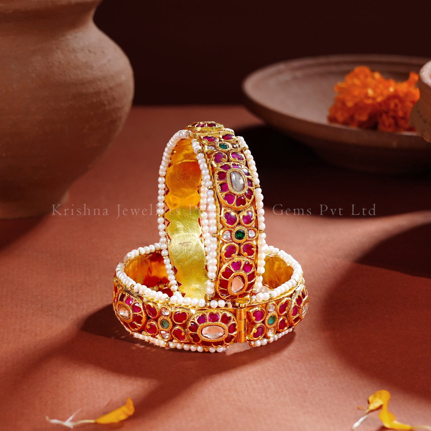 22K Gold Antique-Finish Kundan Bangles