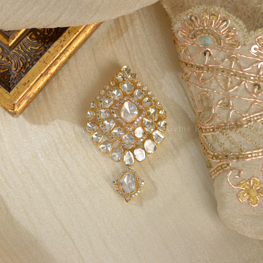 18K Gold Polki Pendant | Elegant Traditional Statement Necklace