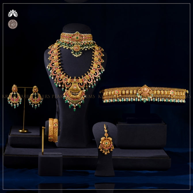 Bridal Kundan Jewellery Set with Gemstones & Pearls