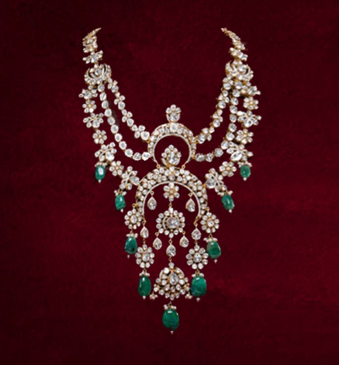 Polki Haar/Long Necklace in yellow gold