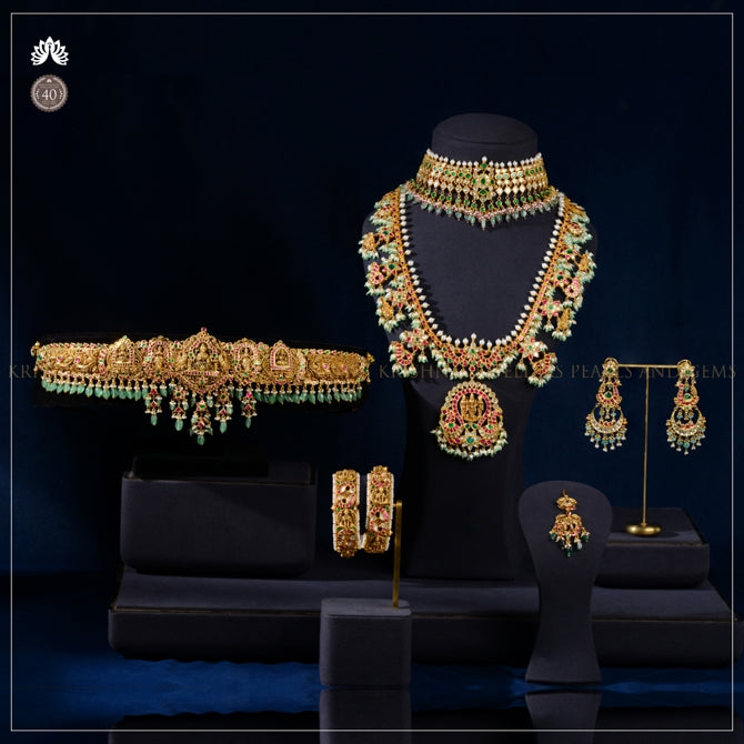 Exquisite Jadau Kundan Bridal Jewellery Set with Emeralds, Rubies & Pearls