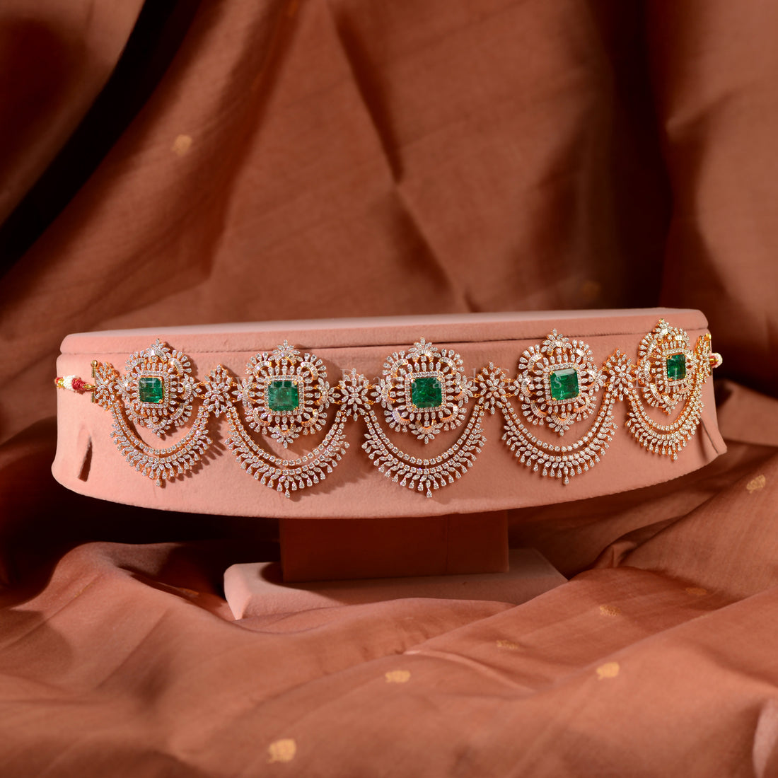 Diamond & Emerald Heritage Vaddanam