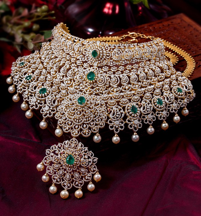 classic and evergreen than a stunning Diamond choker