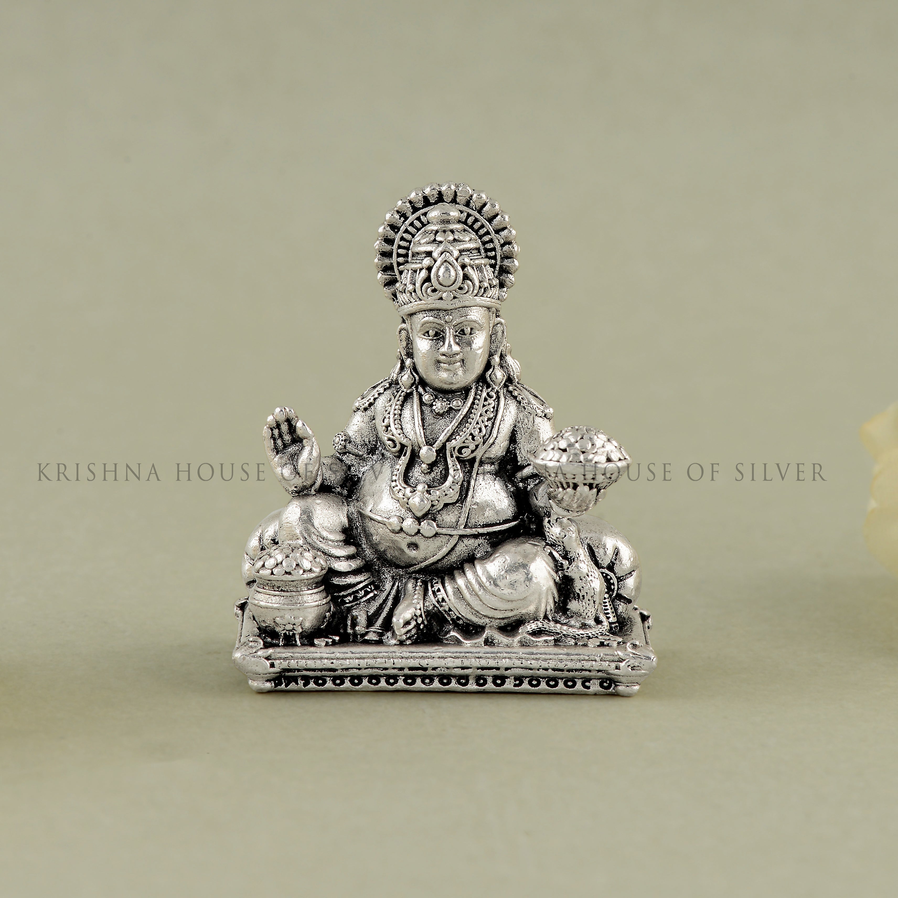 Antique-Finished Silver Kuber Idol