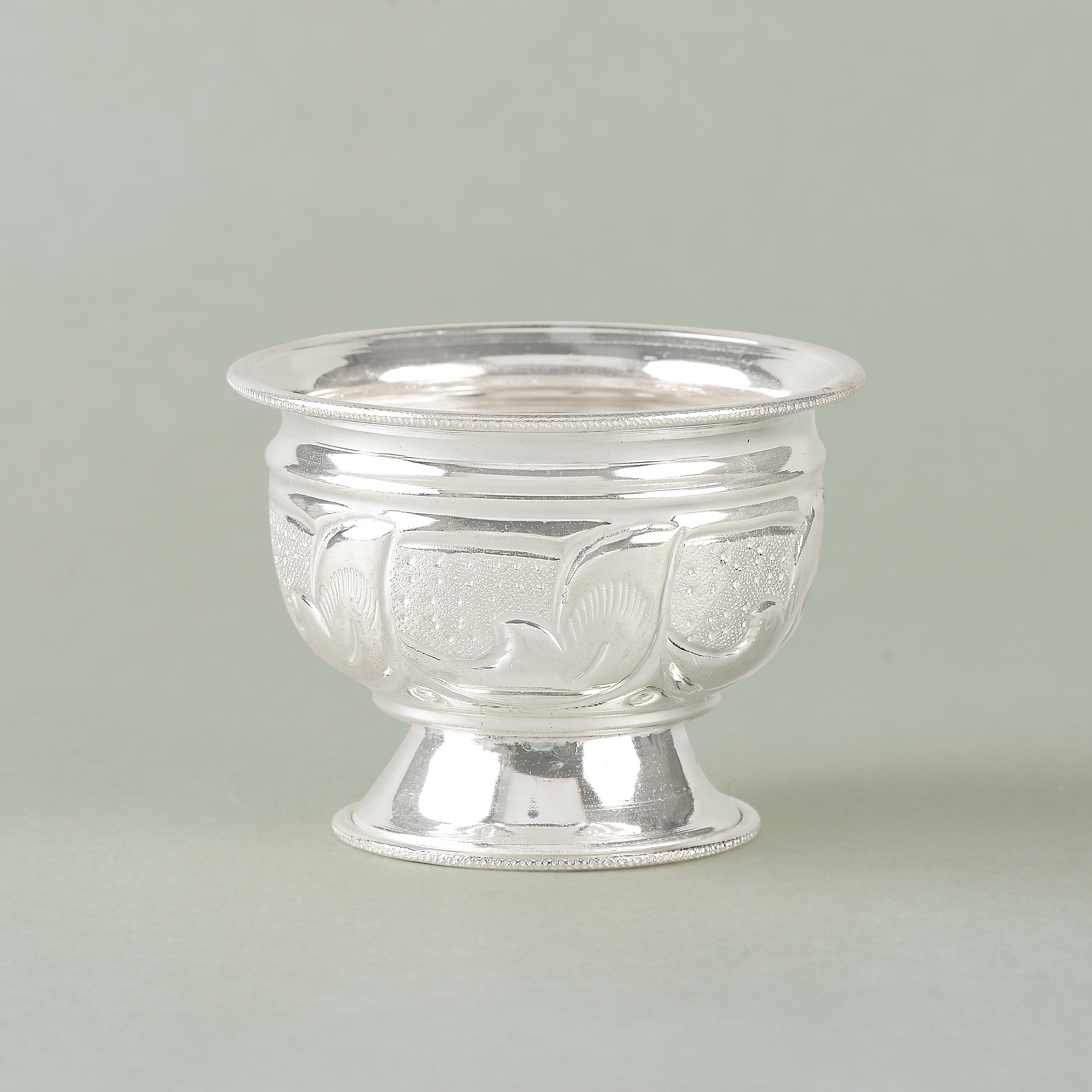 Silver 92.5 Leaf-Themed Bowl