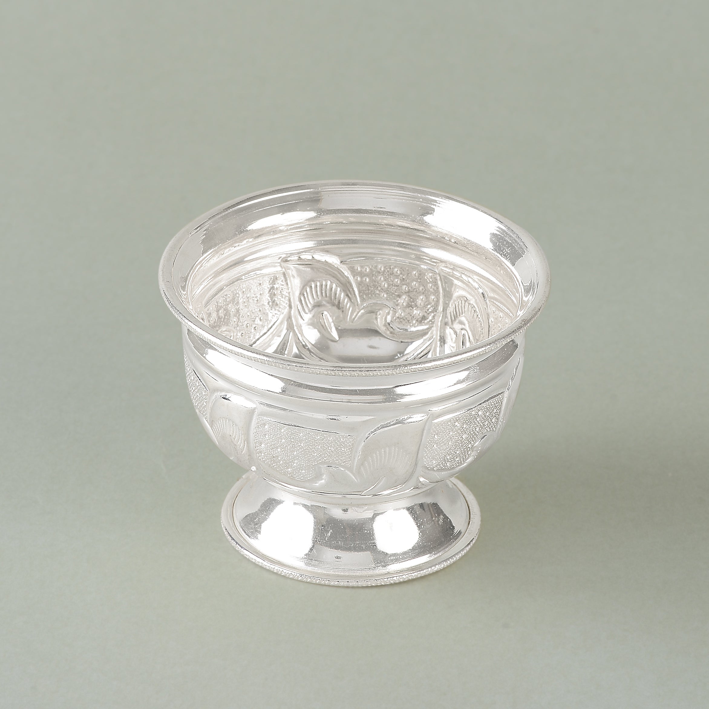 Silver 92.5 Leaf-Themed Bowl