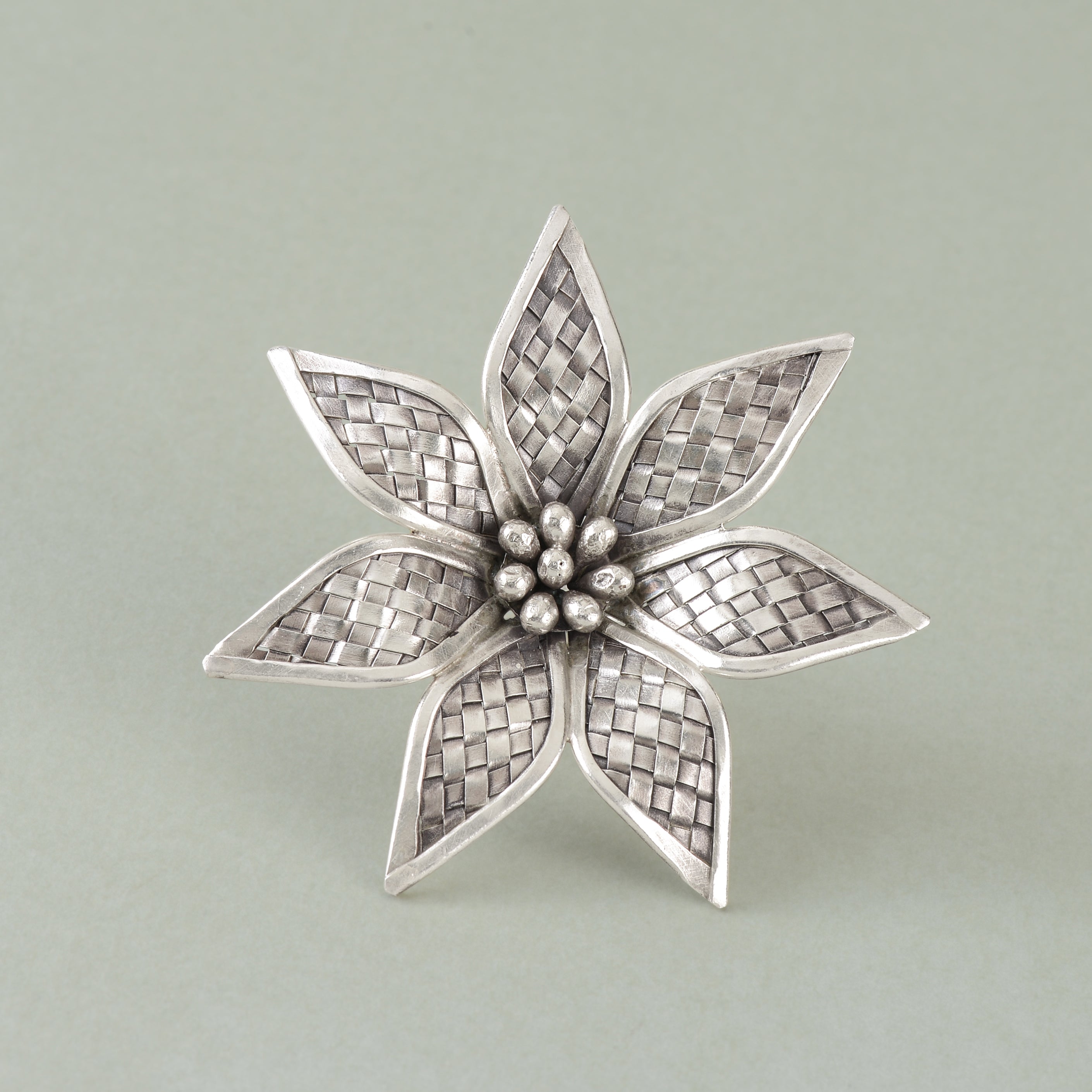 Flower-Themed Silver Tissue Holder