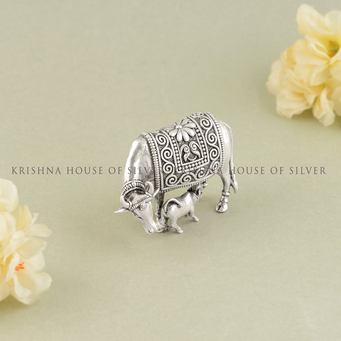 Silver Gaumatha Idol With Calf