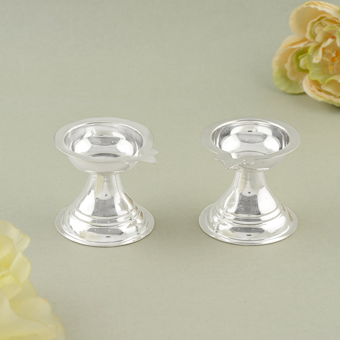 Silver Plain Diya Stand Crafted 92.5