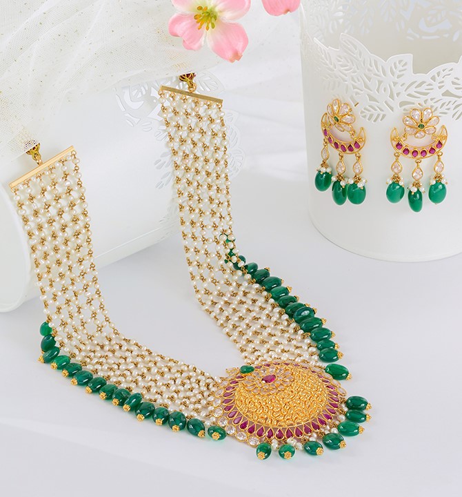 Beautiful 22k Gold Pearl Necklace Sets in Jaali Model