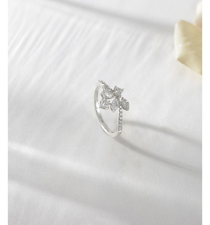 Diamond Engagement Ring For Women in Floral Motif