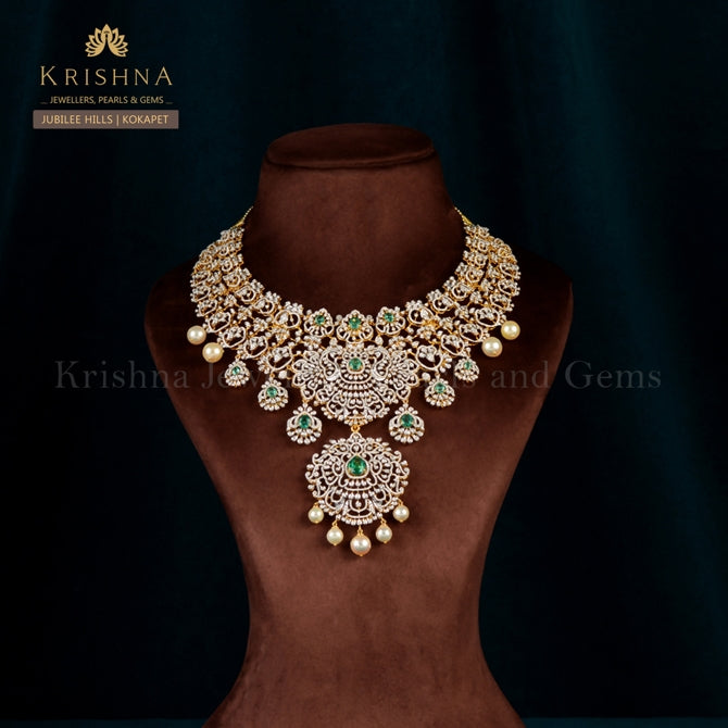 Exquisite Diamond Choker Crafted with Emerald and Pearls