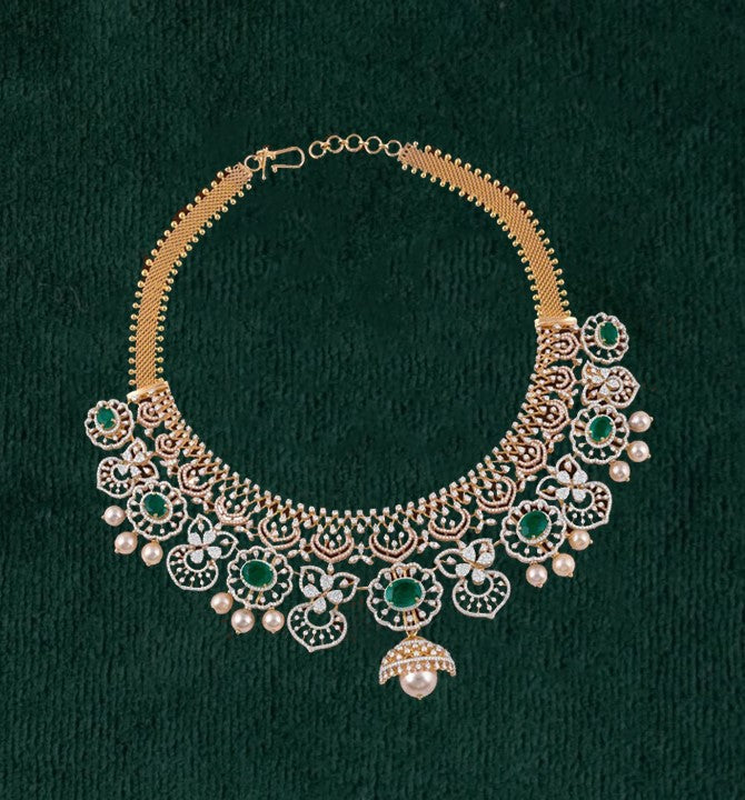 Modish Diamond Choker Necklace