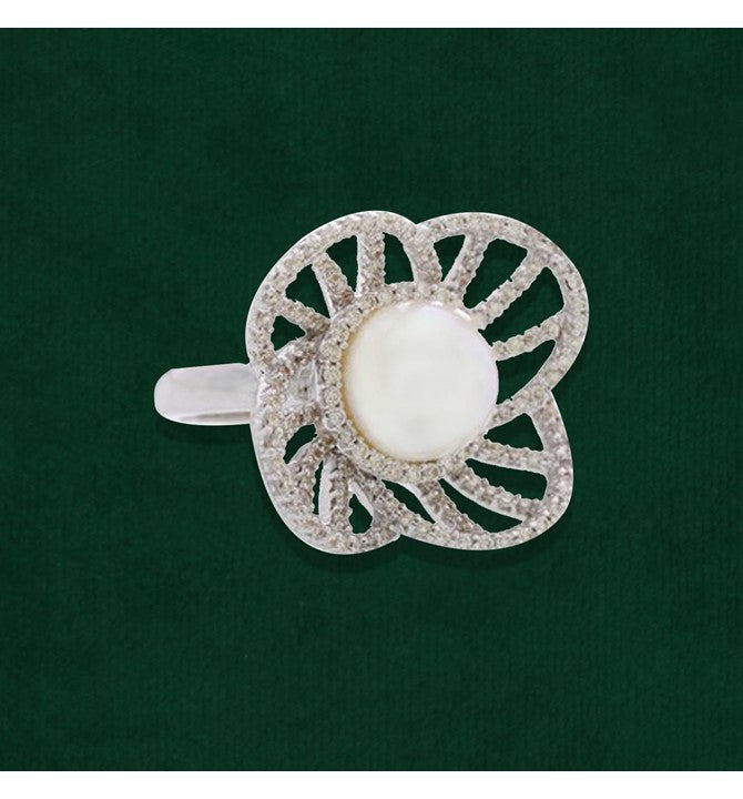 Diamond and Pearl Four-Petal Flower Ring