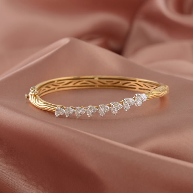 Fancy Heart Cut Diamond Bracelet