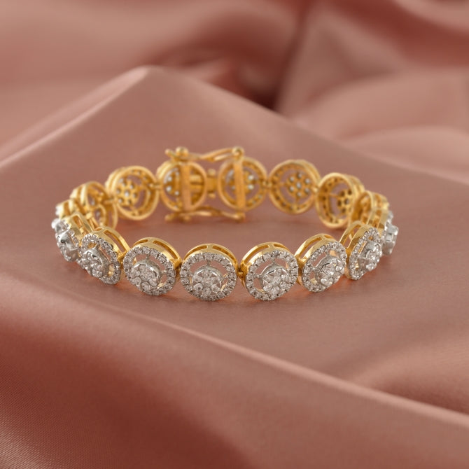 Regal Kasula Adorned Diamond Bracelet