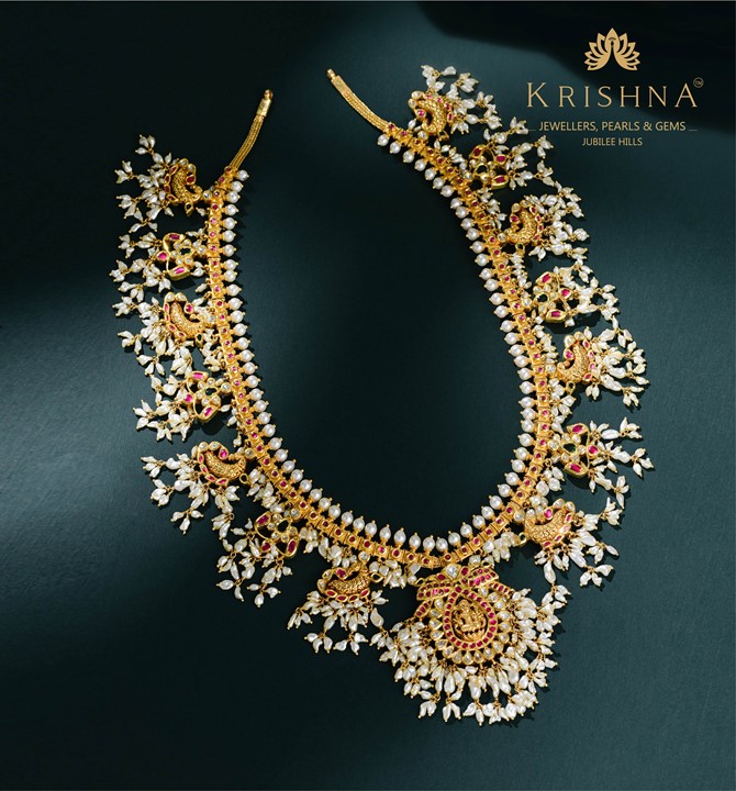 Intricate Peacock Pattern Kundan Necklace