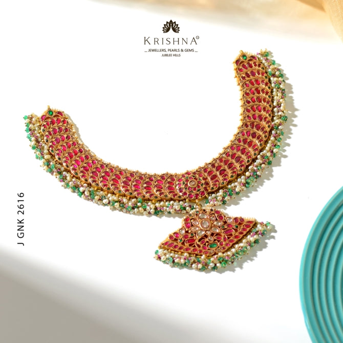 Gold Kundan Necklace With Guttapusalu