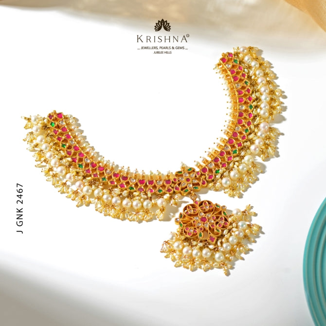 Gold Kundan Short Necklace With Guttapusalu