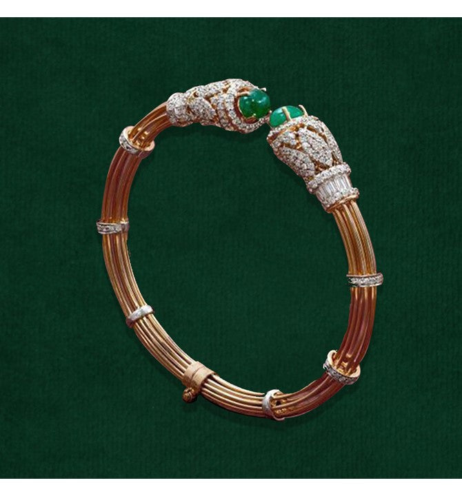 Diamonds Yellow Gold Bracelet With Emerald
