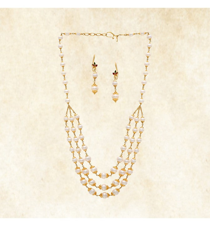 Ritzy Gold Pearl Necklace Set