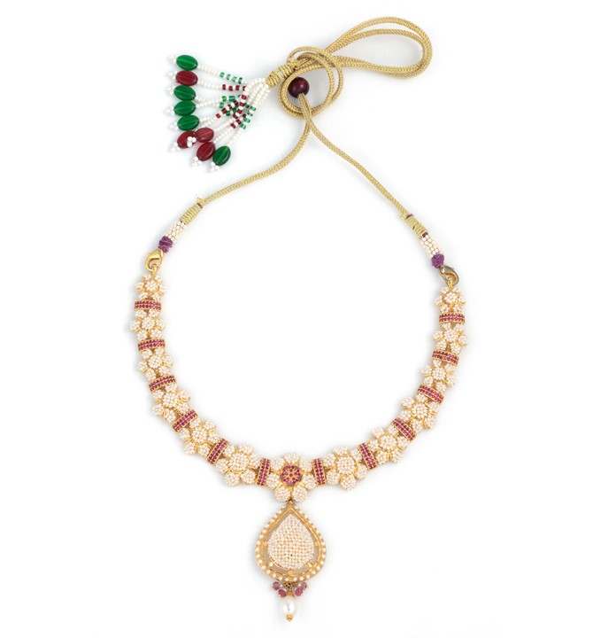 Floret Inspired Necklace In Gold