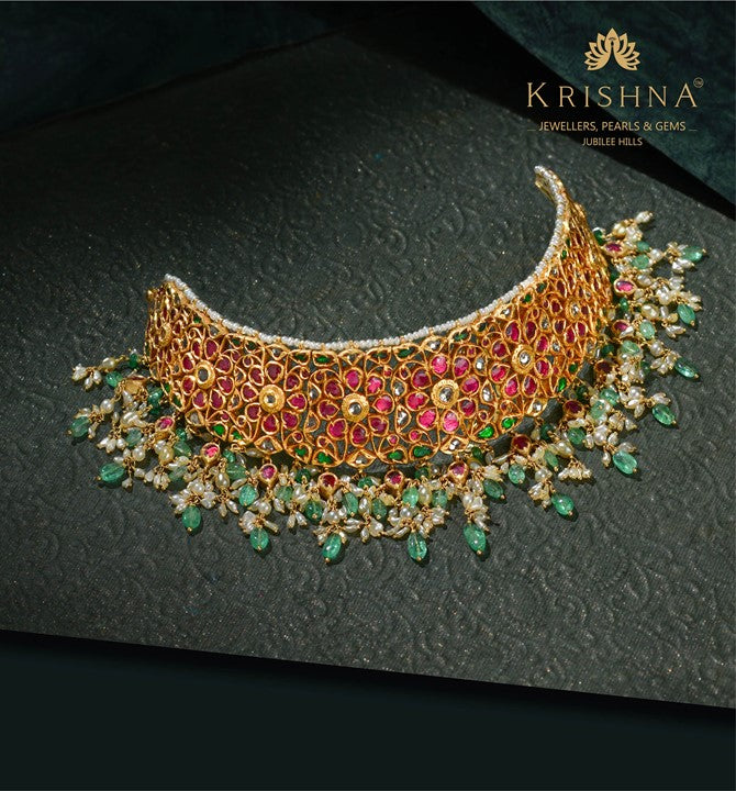 Floral Kundan Choker Necklace in Gold