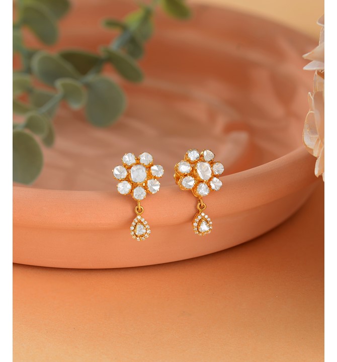 Polki Diamond studs in Flower 'n' Leaf Motif