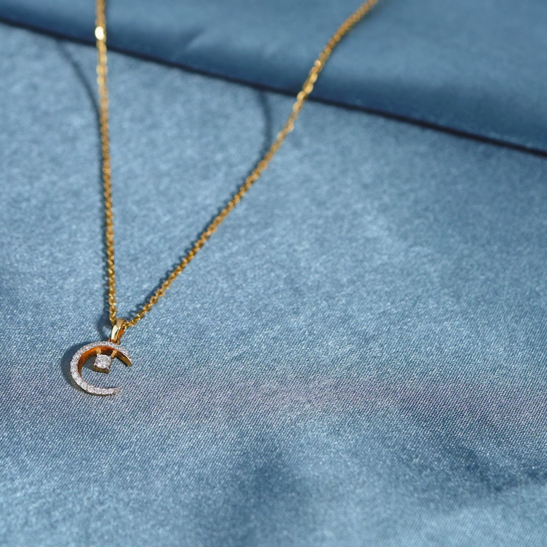 18 Karat Gold Chain-Creascent Moon Diamond Pendant