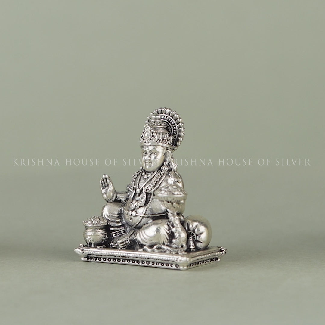 Antique-Finished Silver Kuber Idol