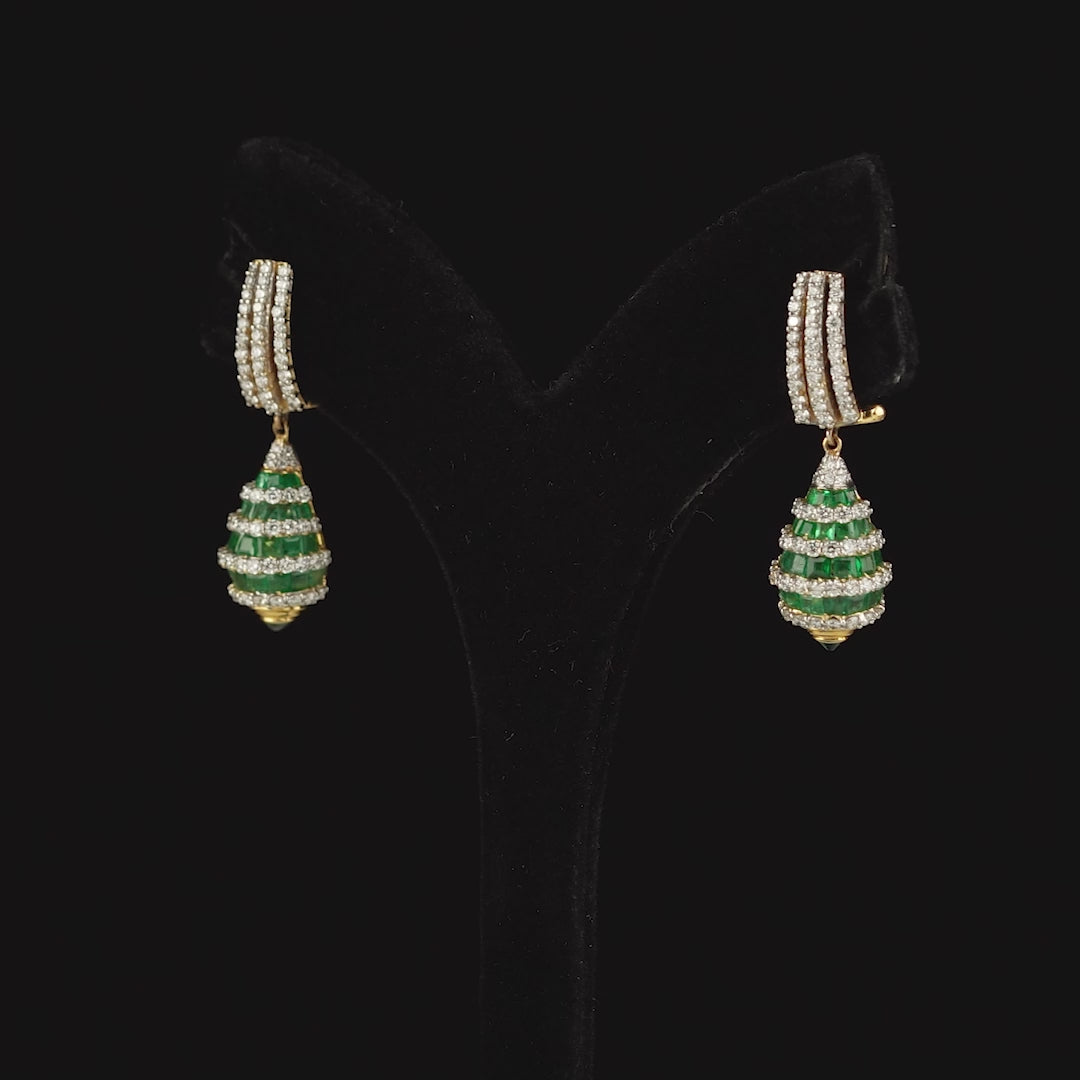 Conch Motif Diamond Earrings