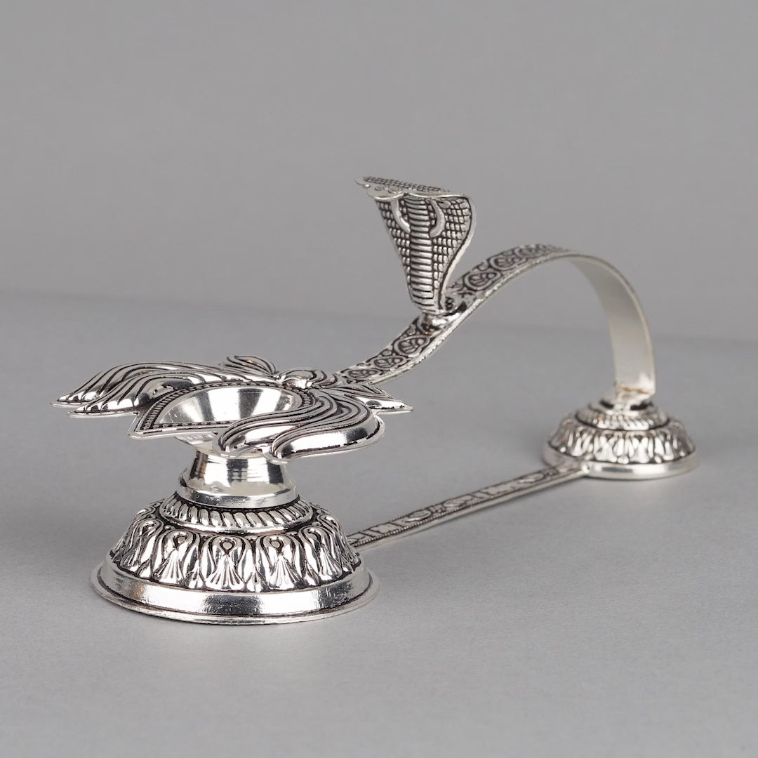 Silver Aarthi Stand