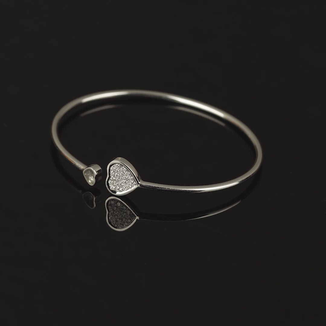 Open Curve Heart Diamond Bracelet