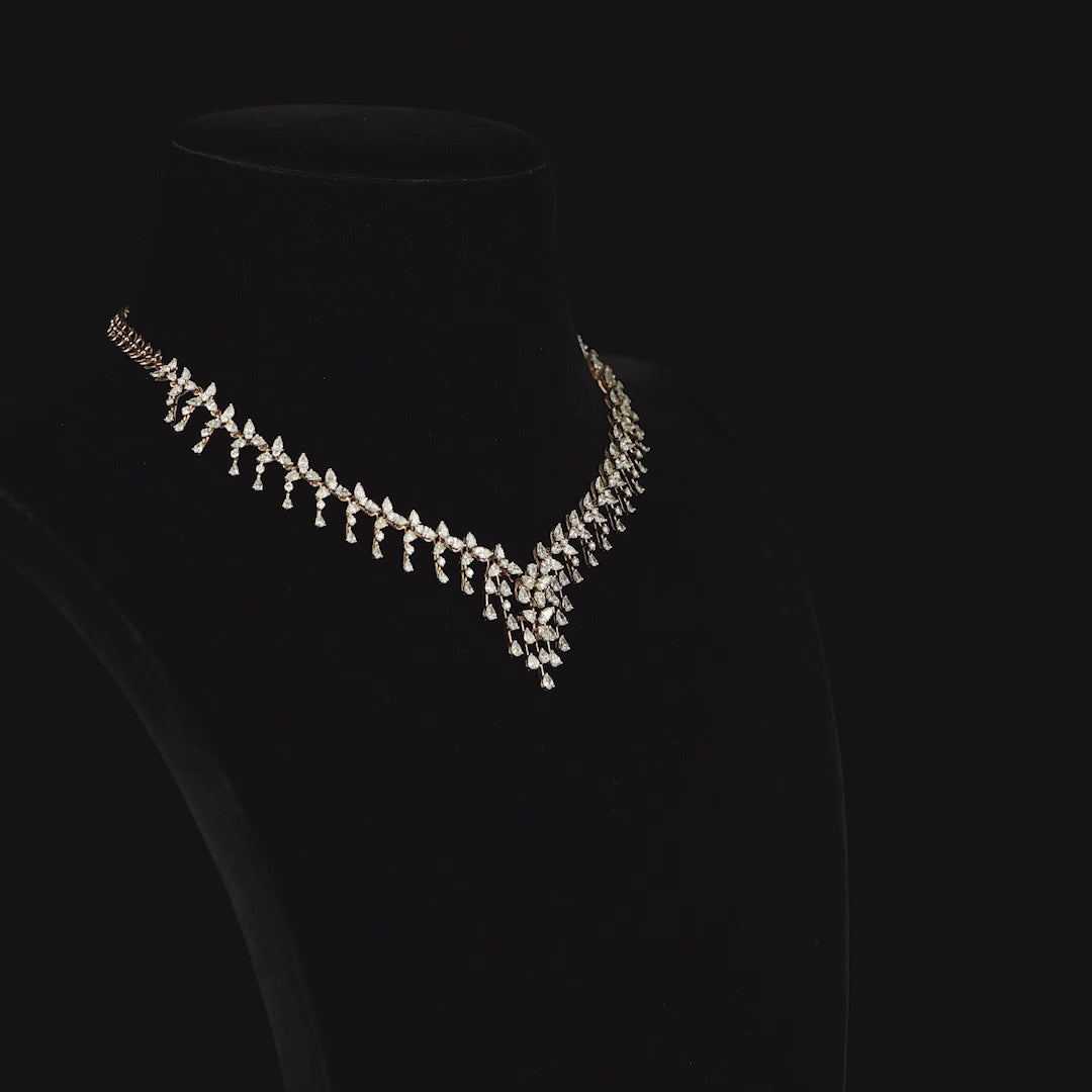 Light weight 18k diamond necklace