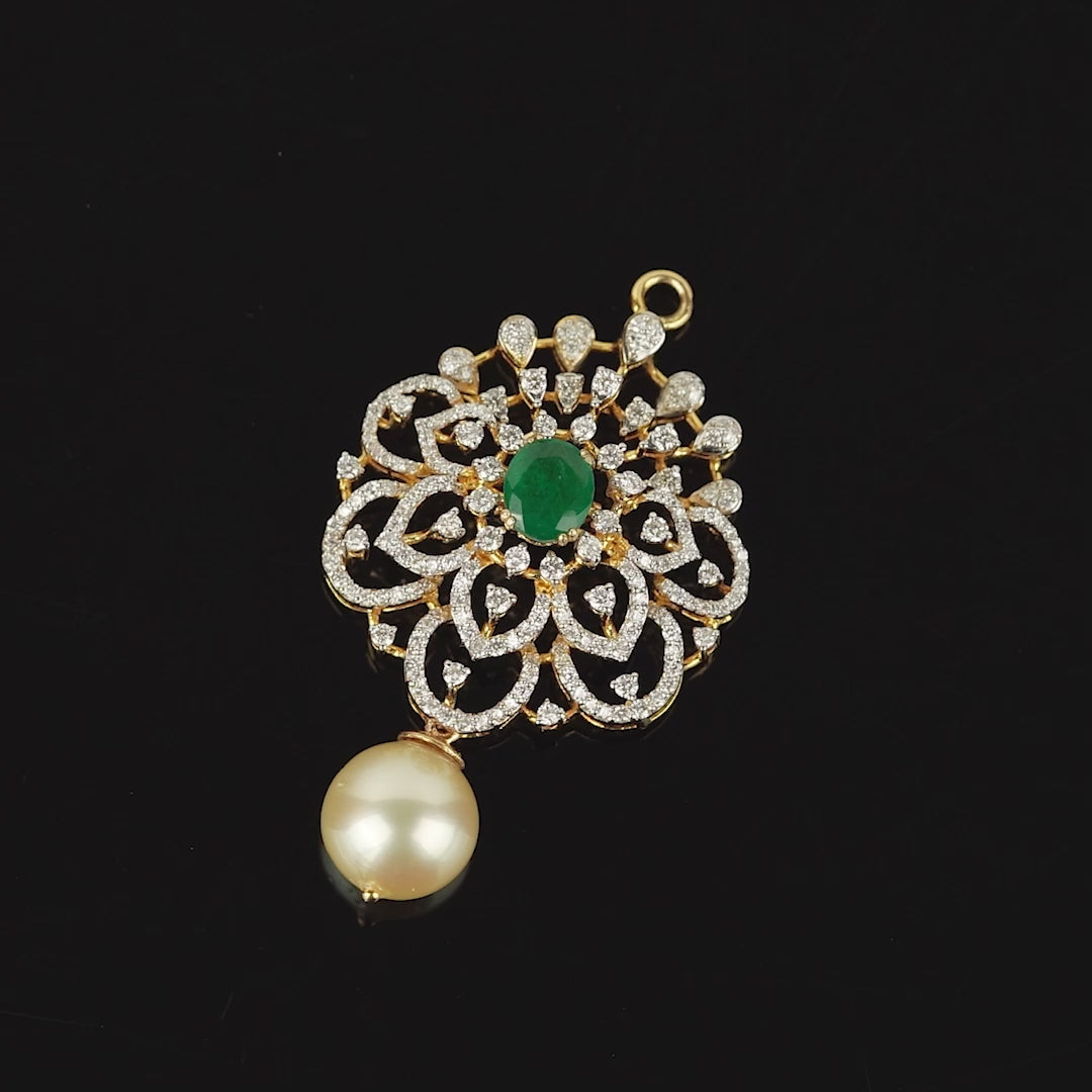 Diamond Pendant in Flower Motif